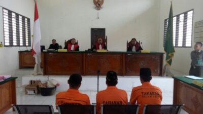 Terdakwa Pembakar Rumah Komisioner KPU Dibayar Rp15 Juta