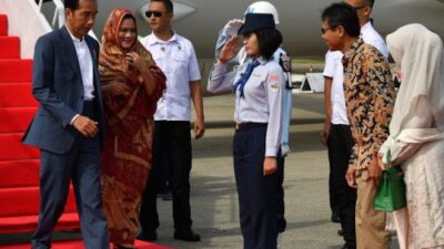 Jokowi Resmikan Kereta Api Bandara Minangkabau