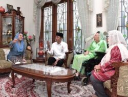 Jokowi Silaturahmi ke Kediaman Sinta Nuriyah Wahid