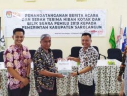 KPU Sarolangun Serahkan Hibah Ratusan Kotak Suara Pemilu 2019 kepada Pemda