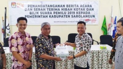 KPU Sarolangun Serahkan Hibah Ratusan Kotak Suara Pemilu 2019 kepada Pemda