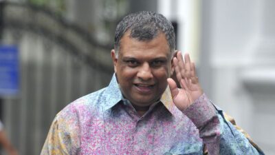 Bos AirAsia Tony Fernandes Relakan Gaji Selama Corona