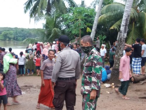 Tenggelam di Sungai Batanghari 