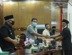 Bupati Safrial Hadiri Paripurna Kedua Penyampaian Pemandangan Umum Fraksi