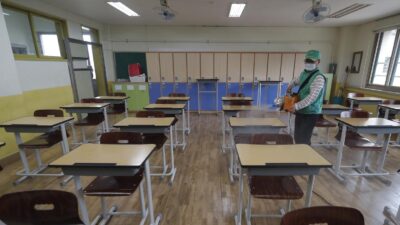 Kasus COVID-19 Meningkat, Seluruh Sekolah di Seoul Ditutup