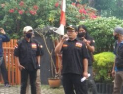 Bantuan COVID-19 Dinyatakan Kedaluwarsa, LMPP Jambi Demo Kantor Pos Jambi