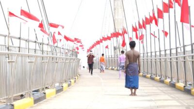 Sejumlah Komunitas Kibarkan 1.000 Bendera Merah Putih di Gentala Arasy