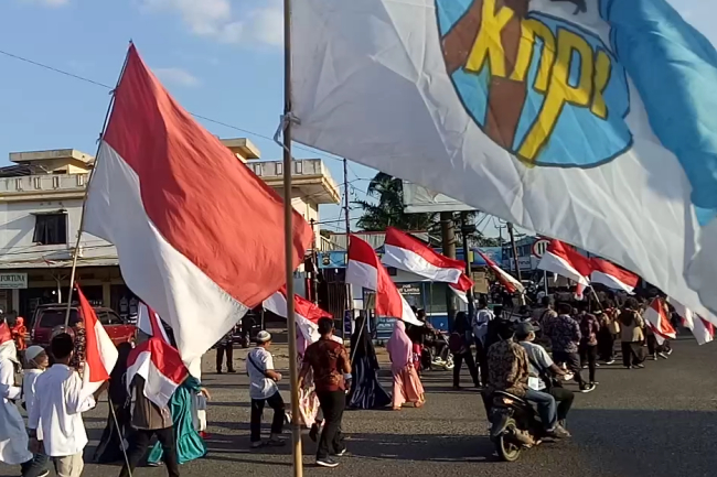 Ratusan Pemuda Tebo Long March Menuju Makam Pahlawan Sulthan Thaha Saifudin