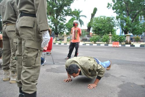 Tak Pakai Masker di Jambi? Bakal Kena Hukum Push-up dan Nyanyi