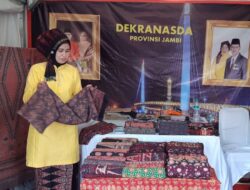 Omset Batik Jambi Maryana Tergerus Corona