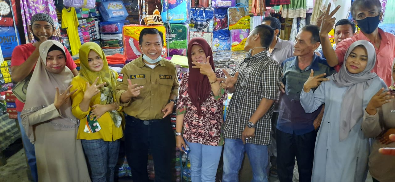 Calon Gubernur Jambi, Al Haris menyempatkan diri untuk blusukan ke pasar gang Siku Kota Jambi