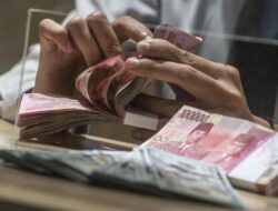 Rupiah Didorong Stimulus dan Bunga Acuan AS Naik ke Rp14.120