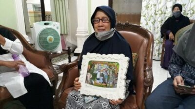 Anak-Istri Anggota TNI AU Korban Sriwijaya Air Jatuh, Nenek Tak Bisa Tidur