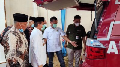 Hasbi Anshory dan Gubernur Berikan CSR Bank Jambi ke Yayasan Tahan Kilang