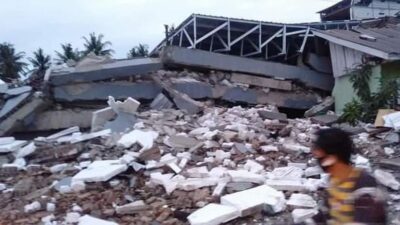 Puluhan Relawan Medis Gempa Sulbar Terjangkit COVID-19