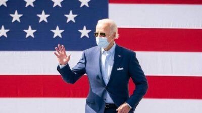 Pemerintahan Biden Akan Distribusikan 25 Juta Masker untuk Rakyat Miskin AS