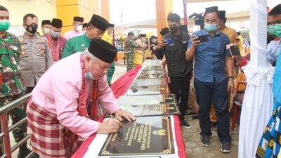 Bupati Safrial Resmikan Bank Jambi dan Proyek-proyek Fisik 2016-2020