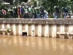 Debt Collector Terpaksa Nekat Terjun ke Kali Ciliwung Usai Diuber Warga