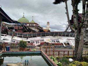 Angin Kencang Merobohkan Gedung Milik PTPN VI Kayu Aro