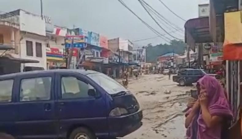 Banjir di Parapat