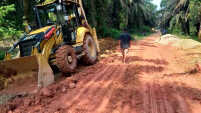 Jalannya Diperbaiki, Warga Laser: Terima Kasih Wo Haris, Jalan Kami Jadi Bagus