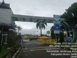 Proyek Rehab Gapura SMA Titian Teras Diduga Fiktif, Jawaban Kepseknya Malah Nggak Nyambung