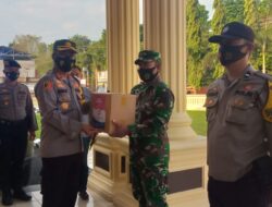 Kapolres Merangin Salurkan Bantuan kepada Pelaku UMKM Terkena Dampak PPKM Mikro