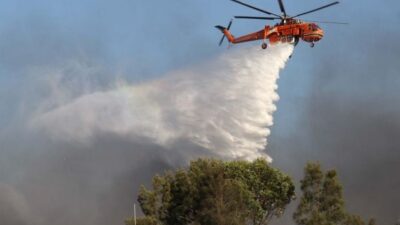 BNPB Kerahkan Tiga Heli Water-Bombing Padamkan Karhutla Sumsel