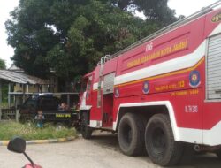 Damkar Kesulitan Masuk, 4 Rumah di Legok Terbakar