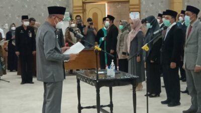 Bupati Tanjab Barat Anwar Sadat Kembali Melantik Pejabat Administrator Golongan III/ IV