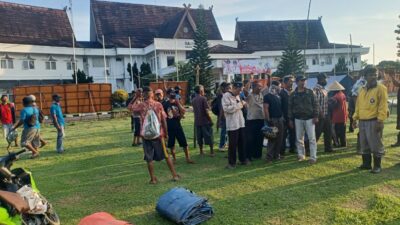 Konflik Petani dengan PT Kaswari Unggul Memanas, Sekitar 300 Massa Datangi Kantor Bupati Tanjung Jabung Timur