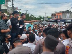 Lampu Sering Padam, Ratusan Pedemo Tuntut Manajer PLN Bangko Mundur