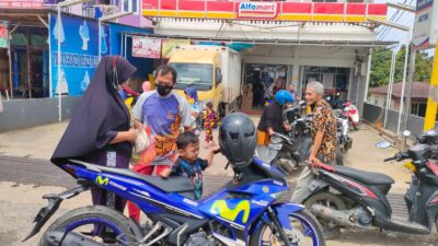 Tidak Sampai Sejam, Minyak Goreng Habis Diborong