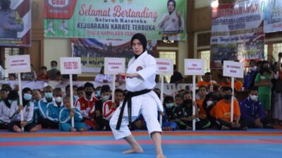 Kapolda Jambi Buka Kejuaraan Karate Piala Kapolres Tebo