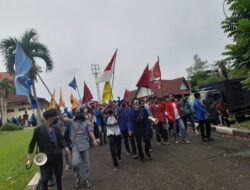 Aksi Demo Sambut Jokowi Pecah di Jambi, Berikut Uraian Singkatnya