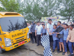 Bobby Penuhi Janji Sediakan Bus Antar Jemput Gratis untuk Pelajar dari Sicanang