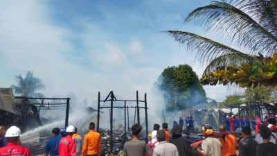 Sebanyak 5 rumah berbahan kayu di Kabupaten Tanjung Jabung Barat, Jambi, kebakaran. (ist)