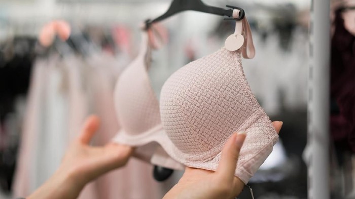 Peringatan No Bra Day Atau Hari Tanpa Bra. (Ist)