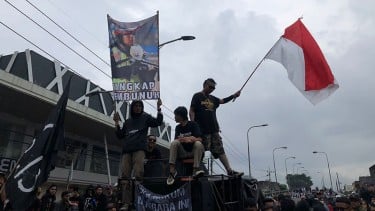 Tragedi Kanjuruhan Dinilai Tak Kunjung Temui Titik Terang, Ratusan Aremania Turun Demo