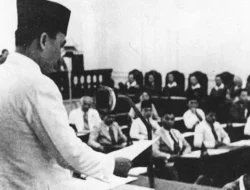 Jokowi Cabut TAP MPRS 33/1967 soal Sukarno Tuai Polemik Permintaan Maaf