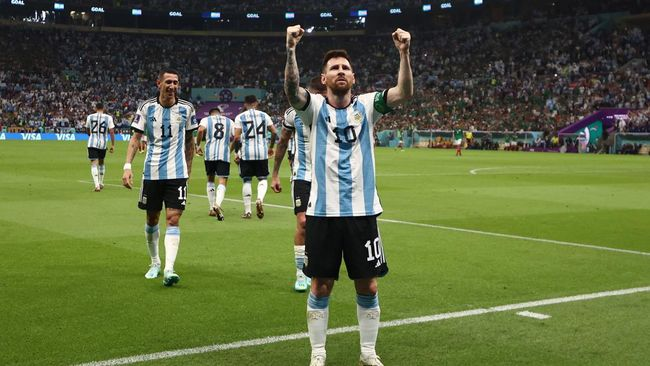 Argentina akan melakoni tabrak penentuan kontra Polandia di Piala Dunia 2022. (REUTERS/PEDRO NUNES)