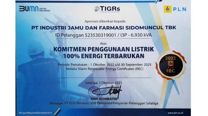 Sido Muncul meraih penghargaan atas komitmen penggunaan listrik 100 persen EBT