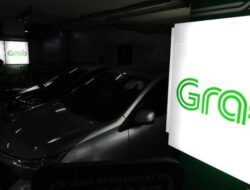 Grab Setop Sementara Bayar Honor Manajer Senior