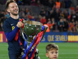 Rakitic Ajak Lukaku Liburan Sebab Buang Kesempatan Di Piala Dunia