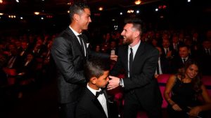 Harga Gila Tiket Ronaldo Vs Messi Capai Rp 11,5 Miliar