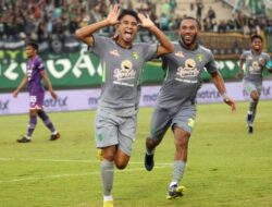 Melihat Cara Marselino Cetak Gol Kelas Dunia Ke Gawang Persita