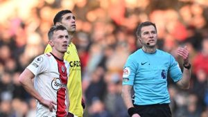 Drone Masuk Stadion, Southampton Vs Aston Villa Sempat Tertunda