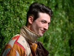 Bos DC Ungkap Kondisi Ezra Miller Terkini dan Nasibnya Usai The Flash