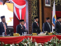 Ketua DPRD Provinsi Jambi Pimpin Rapat Paripurna Dalam Rangka Mendengarkan Pidato Presiden Dalam HUT RI Ke-79