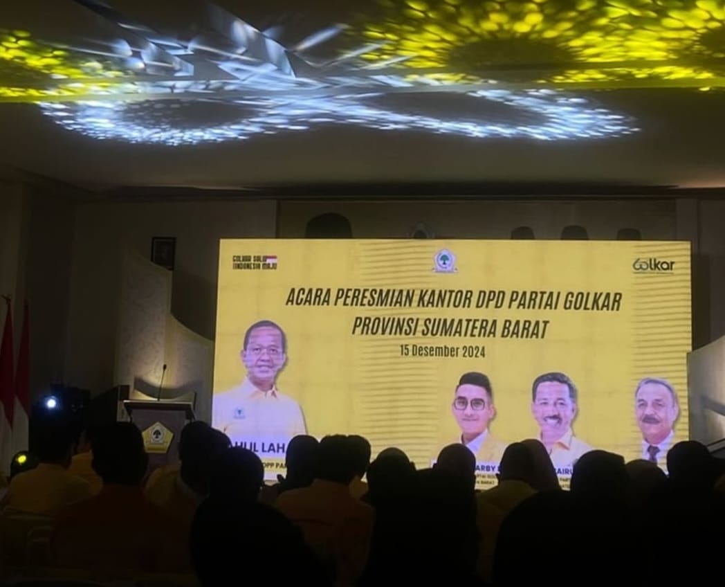 Bahlil Lahadalia, meresmikan kantor baru DPD Partai Golkar Sumatera Barat (Sumbar) pada Minggu, 15 Desember 2024. (DETAIL/Arif)